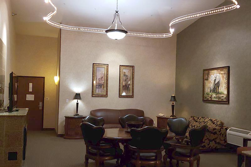 Hemingway Suite living room ceiling lights